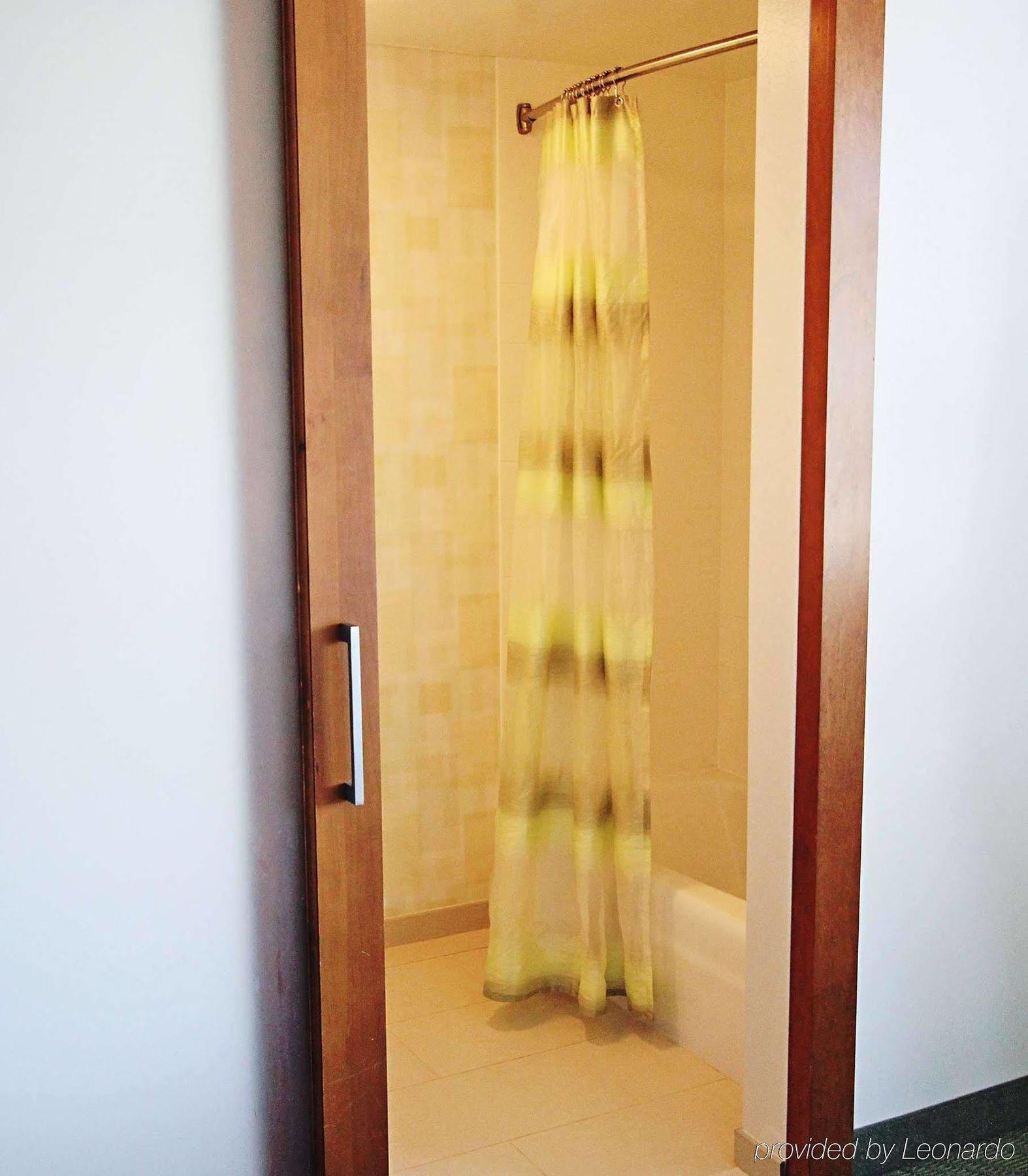 Springhill Suites By Marriott Cincinnati Midtown Экстерьер фото